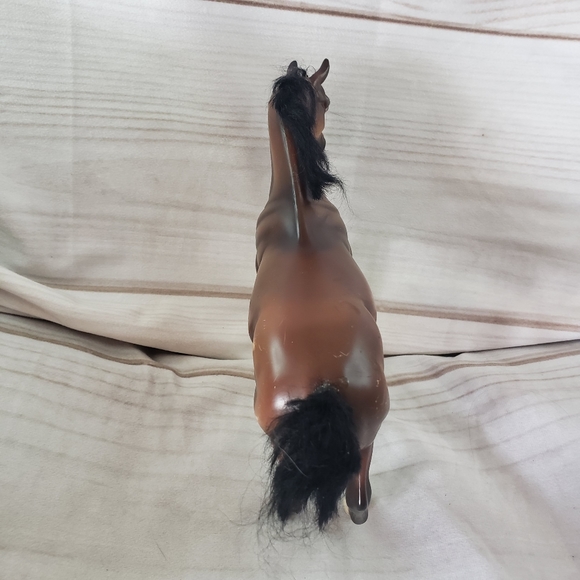 🌞SOLD🌞Breyer Brown Quarter Horse Black Hair 7.5 x 6.5 Inch Cut Hair Paint Wear - Picture 9 of 10